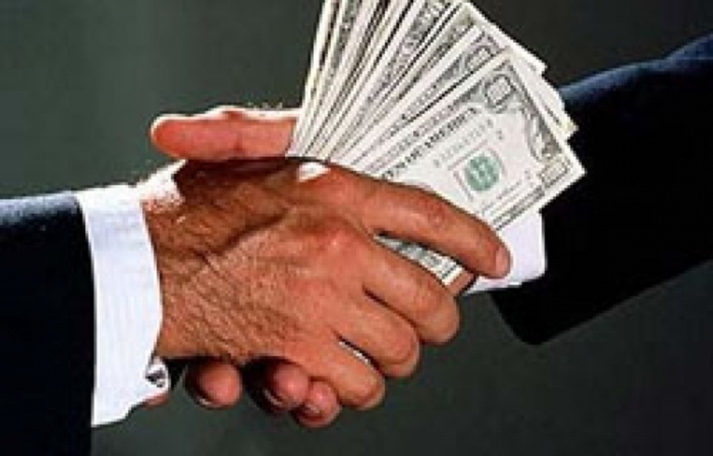 Ir para  <p>Me pus a pensar sobre a origem da corrup&ccedil;&atilde;o; e ela n&atilde;o &eacute; exclusividade nossa, fique bem claro. Fala-se em corrup&ccedil;&atilde;o, logo se pensa em pol&iacute;tica; se bem que, se...